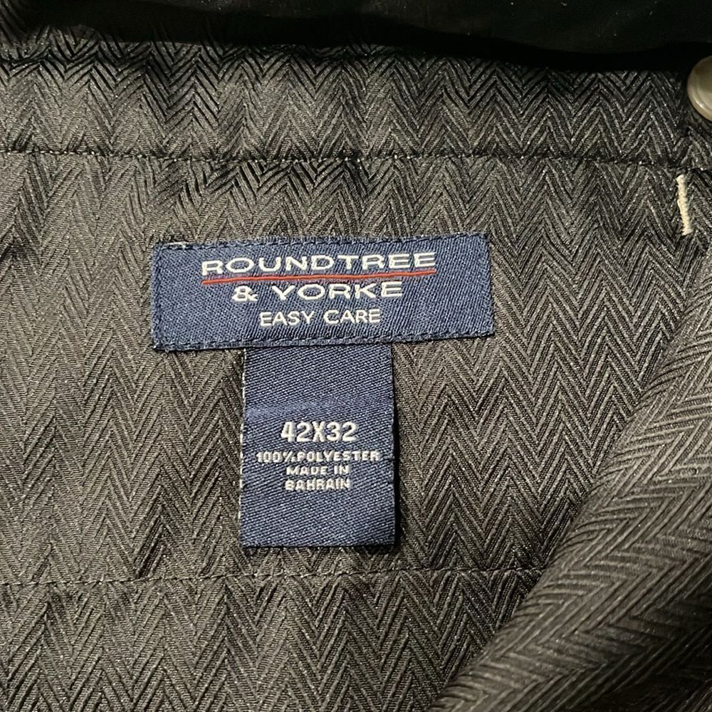 Men's Roundtree & Yorke Easy Care Tan Slacks - Picture 7 of 9